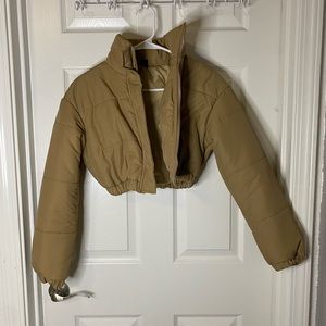 Brown cropped puffer size XS